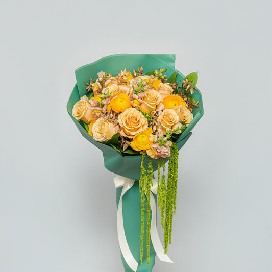 10 roses Golden Meadow Bouquet